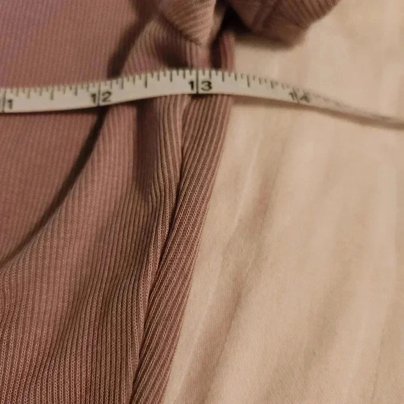 Abercrombie & Fitch micro mofal collection tan Brown Beige crewneck T-shirt basi - Picture 6 of 8